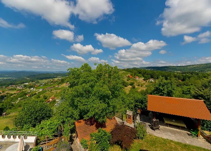 Vineyard Rustika 新梅斯托